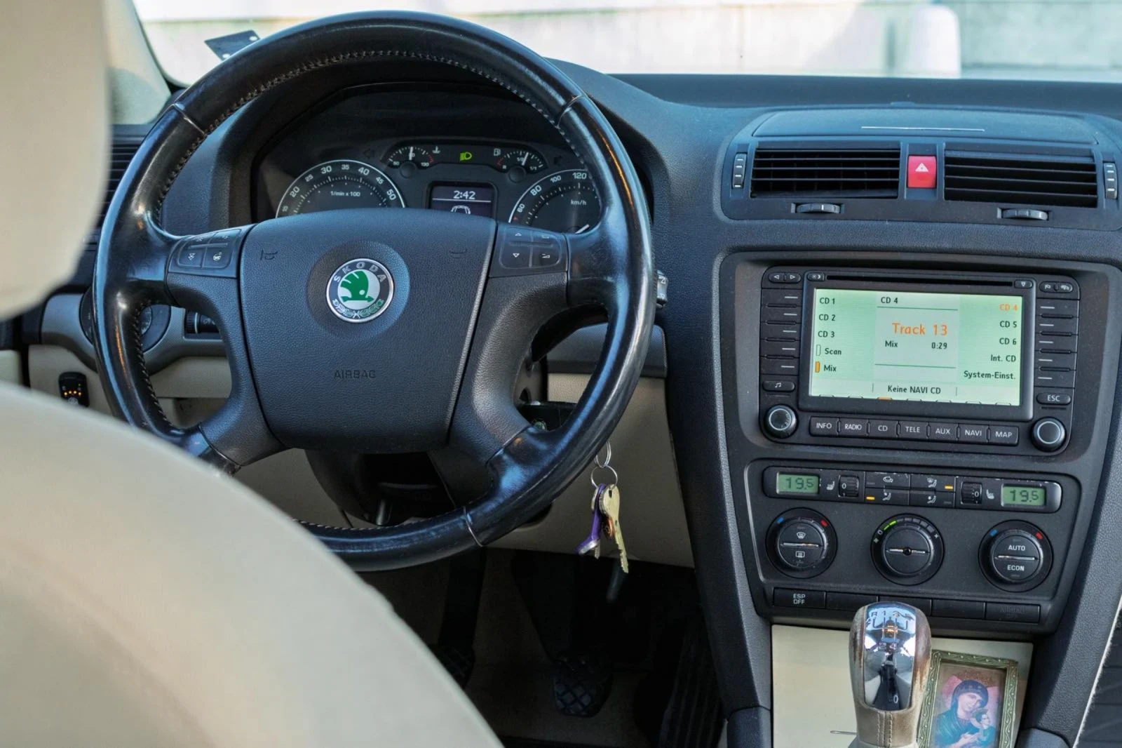 Skoda Octavia, снимка 9 - Автомобили и джипове - 54598642