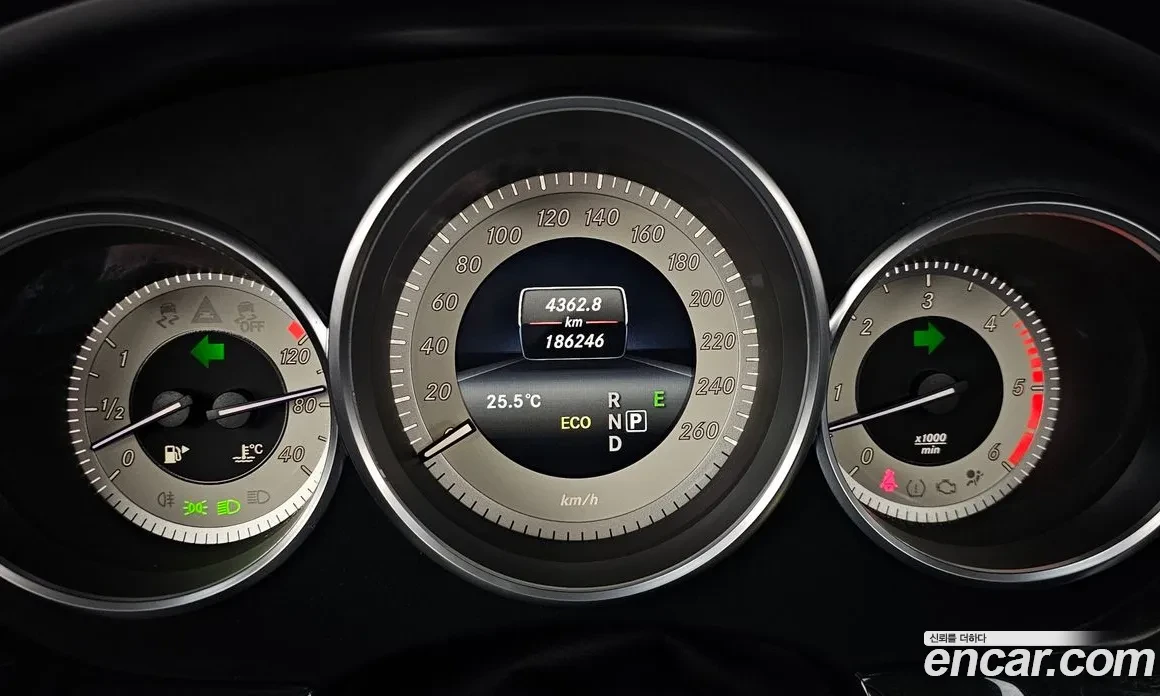 Mercedes-Benz CLS 350 3.0 4MATIC, 360-к., Подгрев, Обдух, Датчик мъртва , снимка 7 - Автомобили и джипове - 54847867