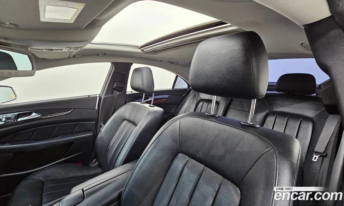 Mercedes-Benz CLS 350 3.0 4MATIC, 360-к., Подгрев, Обдух, Датчик мъртва , снимка 16 - Автомобили и джипове - 54847867