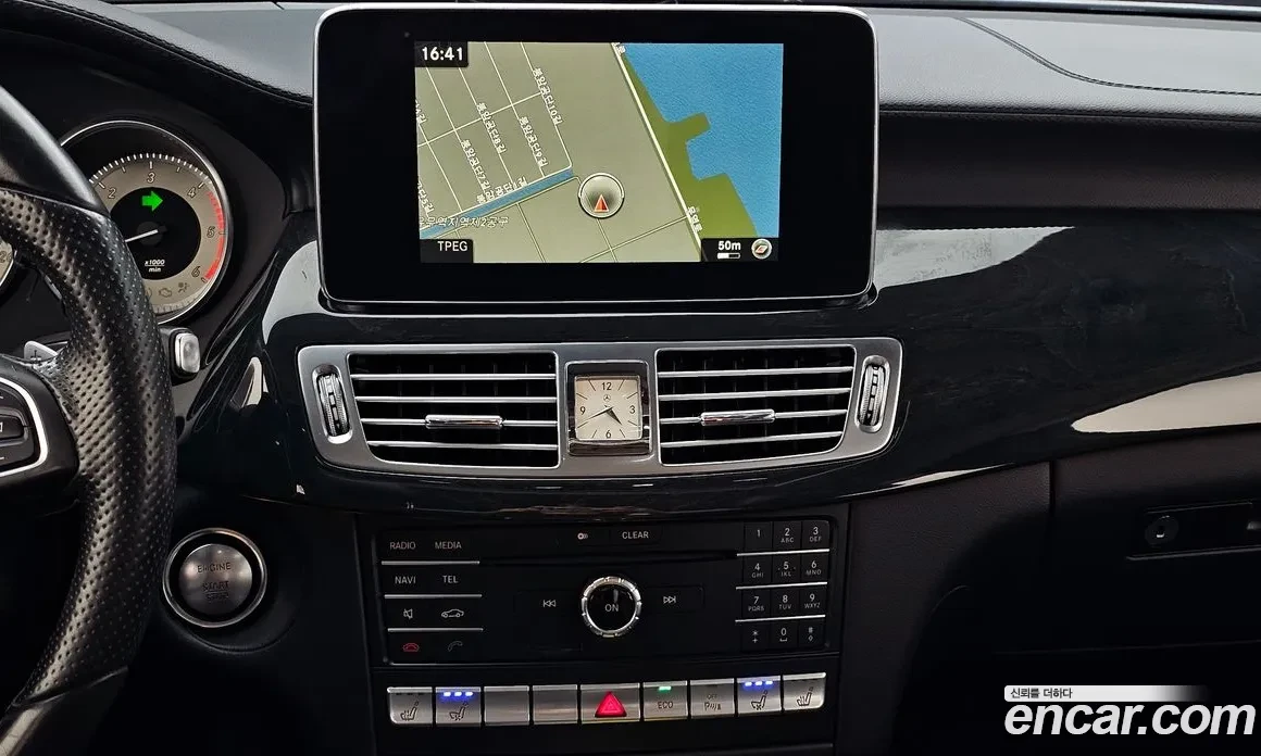 Mercedes-Benz CLS 350 3.0 4MATIC, 360-к., Подгрев, Обдух, Датчик мъртва , снимка 12 - Автомобили и джипове - 54847867