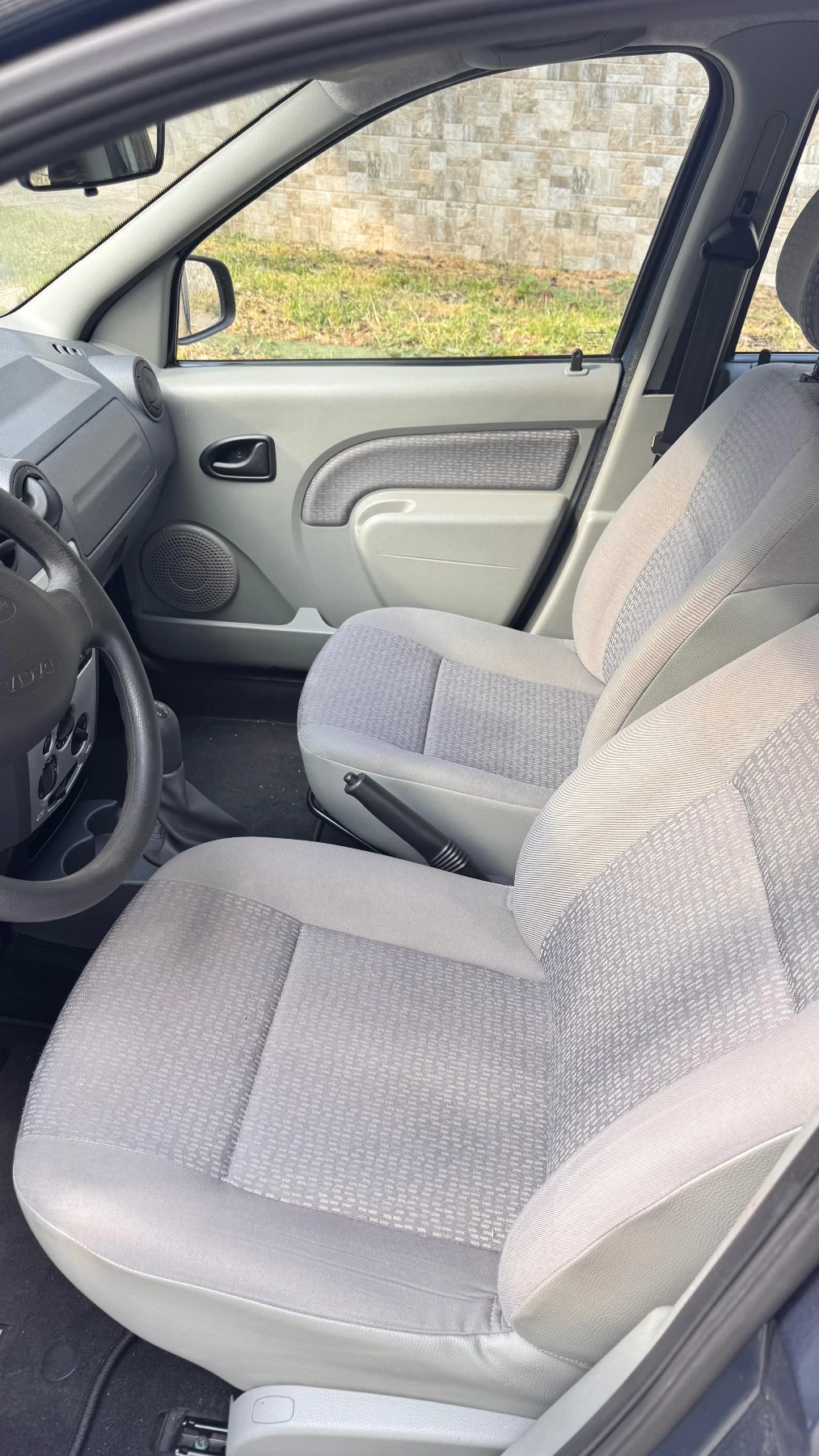 Dacia Logan 1.5 6+ 1, снимка 9 - Автомобили и джипове - 54972473