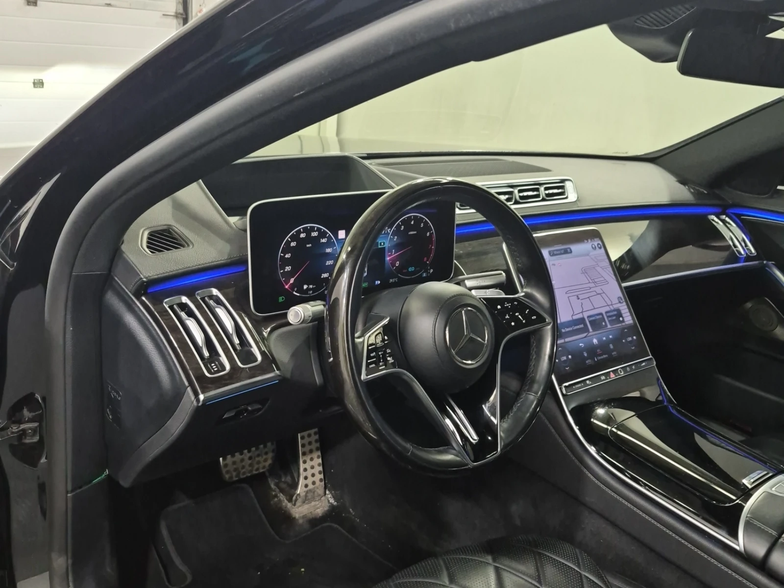 Mercedes-Benz S 580 4MATIC/BURMESTER/PANO/DISTRONIC/ОБДУХВАНЕ/360/HUD, снимка 11 - Автомобили и джипове - 54977112