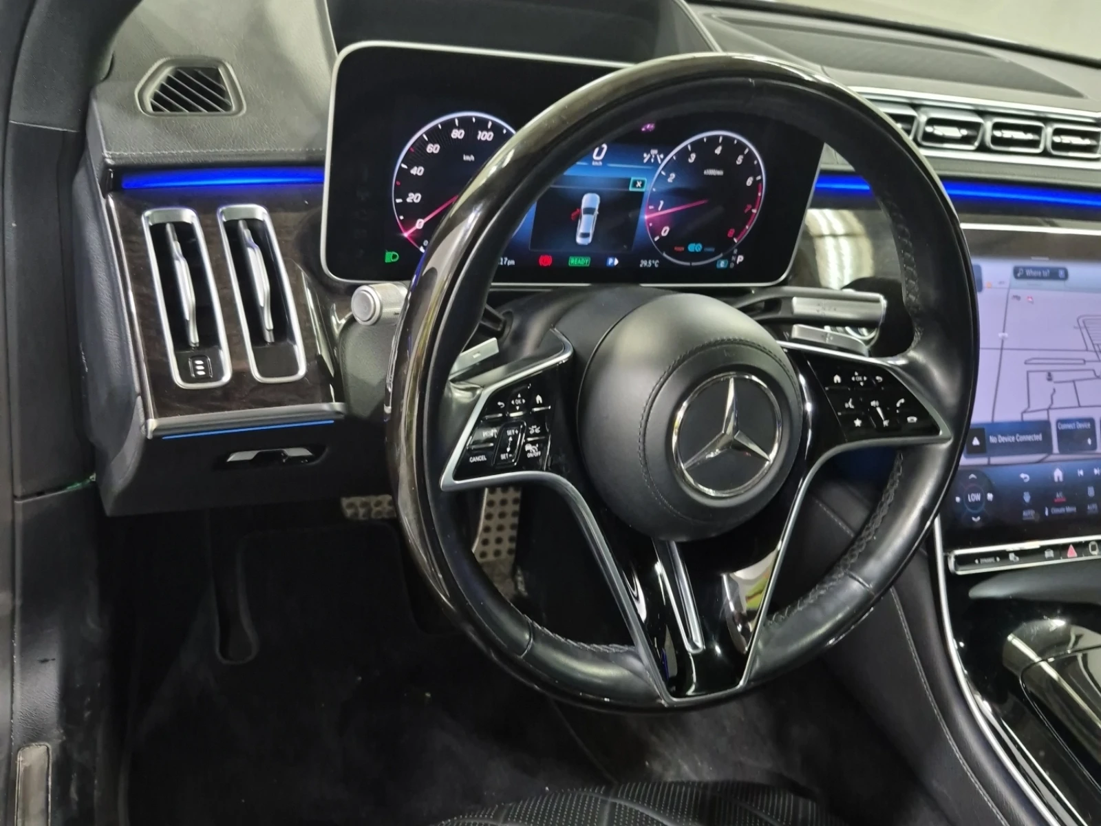 Mercedes-Benz S 580 4MATIC/BURMESTER/PANO/DISTRONIC/ОБДУХВАНЕ/360/HUD, снимка 12 - Автомобили и джипове - 54977112