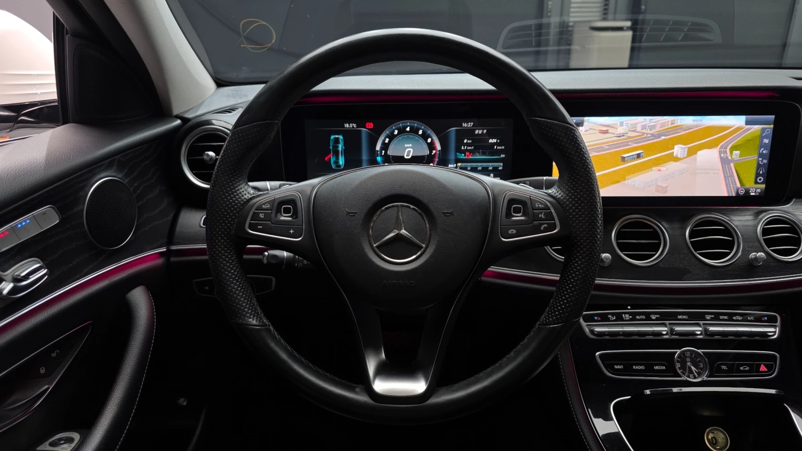 Mercedes-Benz E 300 E300 4MATIC Avantgarde | HUD | 360  Камера| Digita, снимка 8 - Автомобили и джипове - 55032605