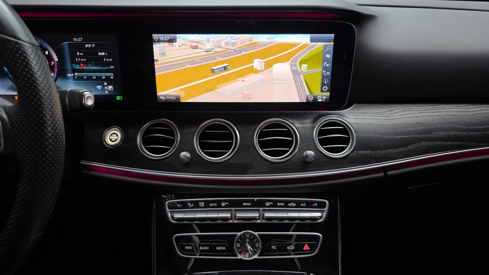 Mercedes-Benz E 300 E300 4MATIC Avantgarde | HUD | 360  Камера| Digita, снимка 9 - Автомобили и джипове - 55032605
