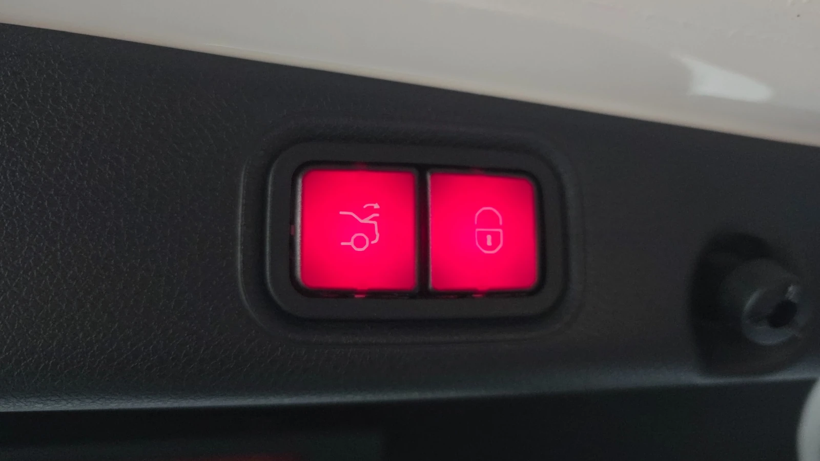 Mercedes-Benz E 300 E300 4MATIC Avantgarde | HUD | 360  Камера| Digita, снимка 11 - Автомобили и джипове - 55032605