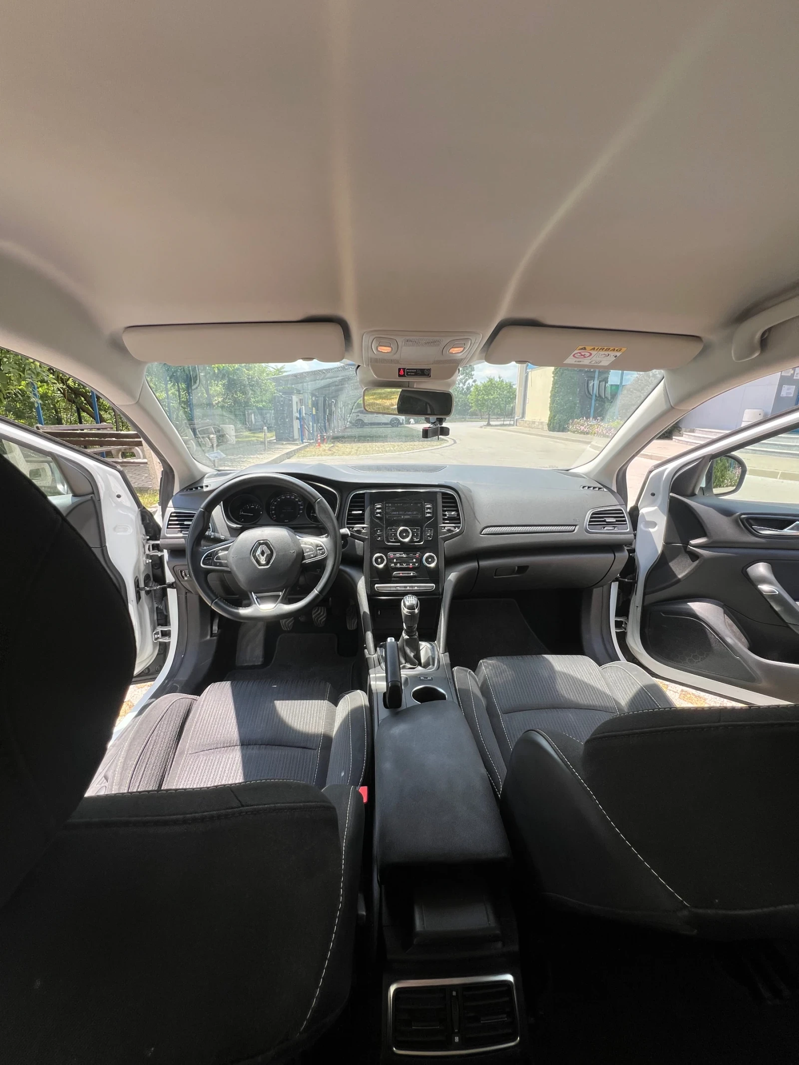 Renault Megane, снимка 14 - Автомобили и джипове - 55070763