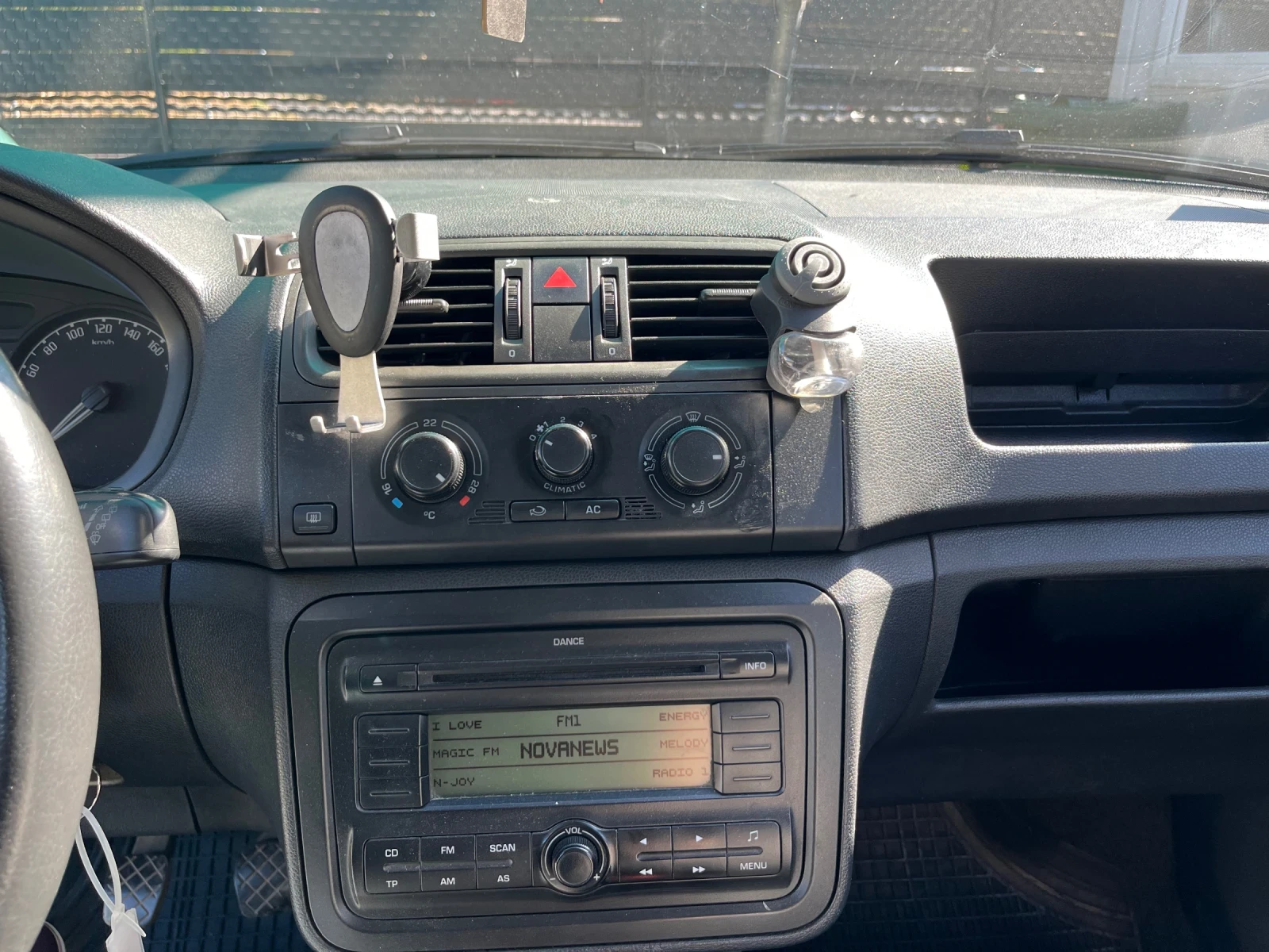 Skoda Fabia, снимка 8 - Автомобили и джипове - 55987379
