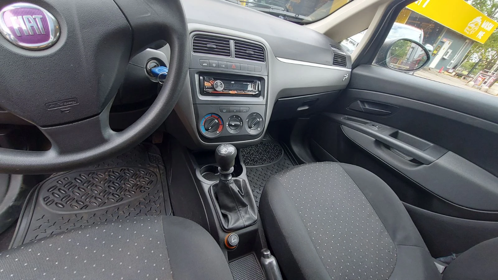 Fiat Punto, снимка 8 - Автомобили и джипове - 56129537