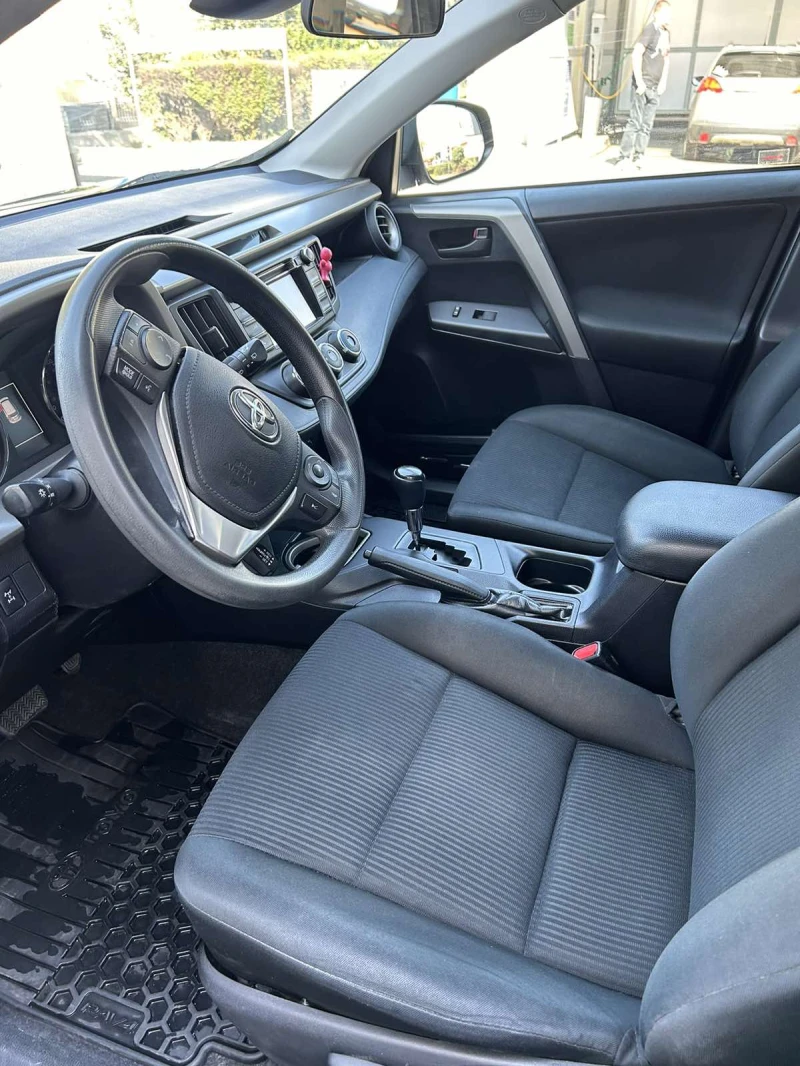 Toyota Rav4, снимка 9 - Автомобили и джипове - 47588077