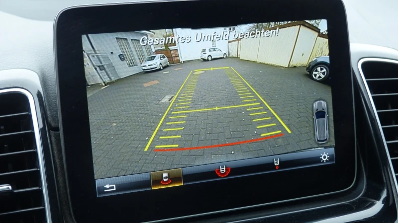 Mercedes-Benz GLE 350 d* * 4Matic* * AMG Line* * NightPaket* * , снимка 12 - Автомобили и джипове - 49079095