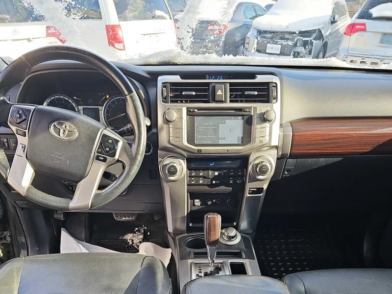 Toyota 4runner * SR5 * CARFAX * БЕЗ ПЪРВОНАЧАЛНА ВНОСКА, снимка 8 - Автомобили и джипове - 52851554