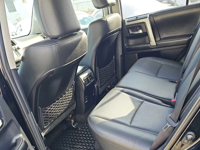 Toyota 4runner * SR5 * CARFAX * БЕЗ ПЪРВОНАЧАЛНА ВНОСКА, снимка 14 - Автомобили и джипове - 52851554
