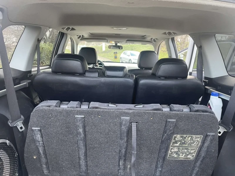 Mitsubishi Outlander, снимка 14 - Автомобили и джипове - 52867386