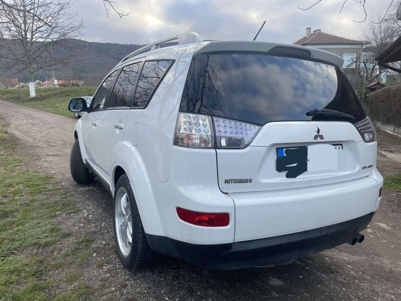 Mitsubishi Outlander, снимка 2 - Автомобили и джипове - 52867386