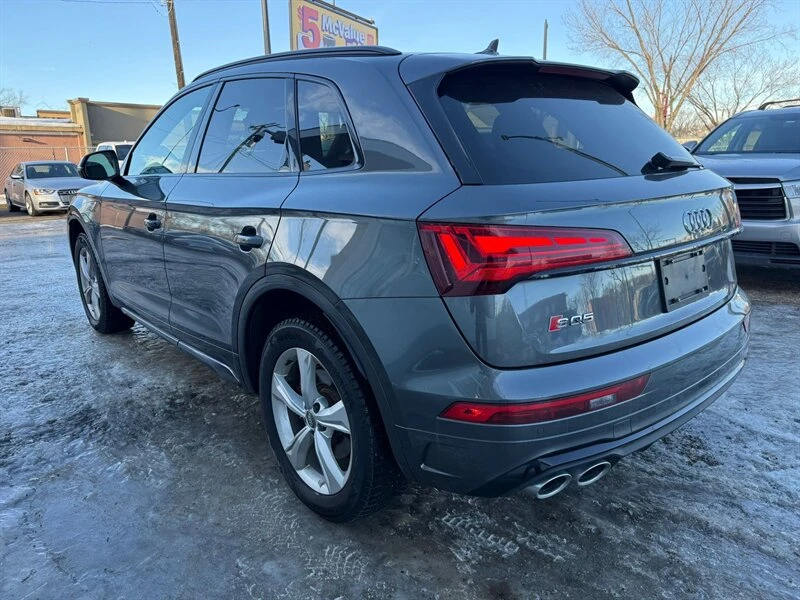 Audi SQ5 MATRIX* ДИСТРОНИК* 360КАМЕРА* LANE* ASSIST* , снимка 4 - Автомобили и джипове - 54445564