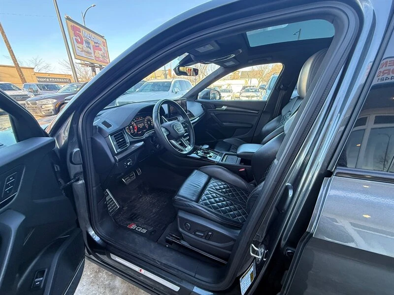 Audi SQ5 MATRIX* ДИСТРОНИК* 360КАМЕРА* LANE* ASSIST* , снимка 12 - Автомобили и джипове - 54445564