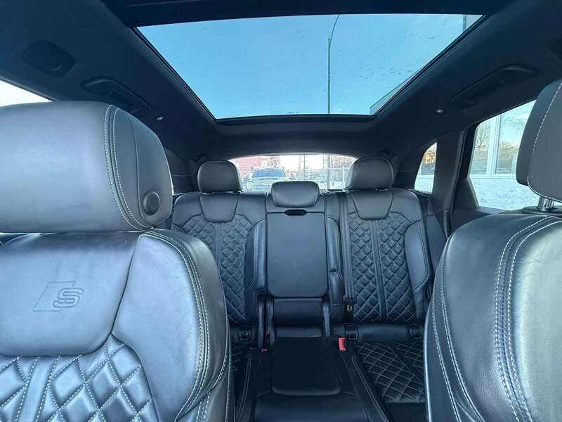 Audi SQ5 MATRIX* ДИСТРОНИК* 360КАМЕРА* LANE* ASSIST* , снимка 14 - Автомобили и джипове - 54445564