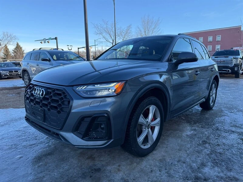 Audi SQ5 MATRIX* ДИСТРОНИК* 360КАМЕРА* LANE* ASSIST* , снимка 3 - Автомобили и джипове - 54445564