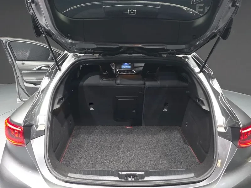 Infiniti Q30 2.0 Turbo , снимка 14 - Автомобили и джипове - 54841993