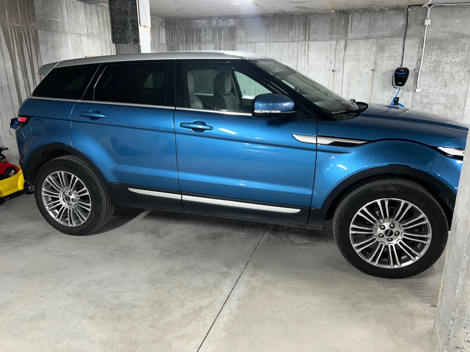 Land Rover Range Rover Evoque  - изображение 2