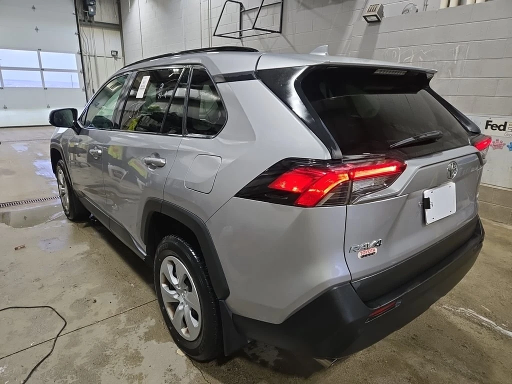 Toyota Rav4 * LE * CARFAX *    | Mobile.bg   4