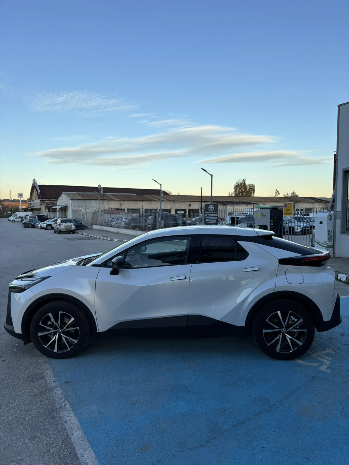 Toyota C-HR 2.0 PHEV E-CVT Club FWD | Mobile.bg   6