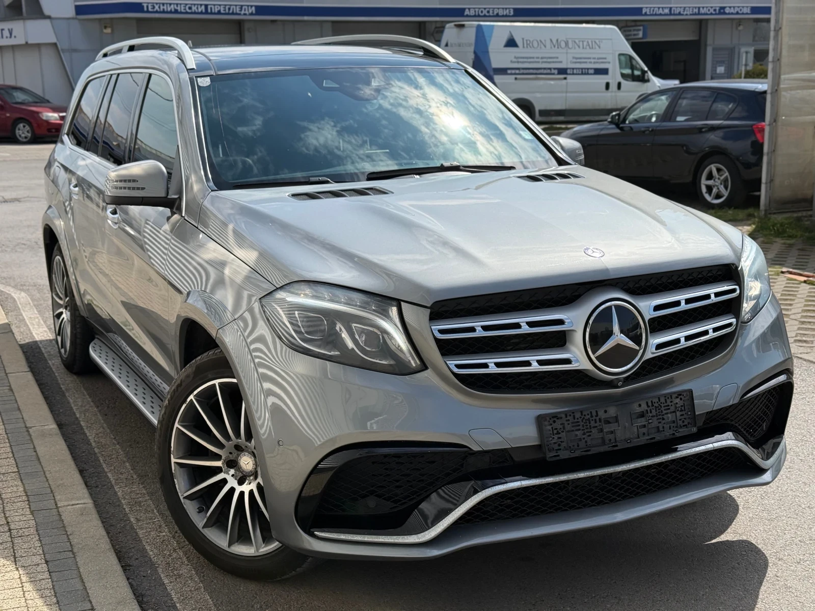 Mercedes-Benz GLS 350 AMG-Optic+ 4Matic+ Designo+ 7места+ Harman/Cardon, снимка 6 - Автомобили и джипове - 53980729