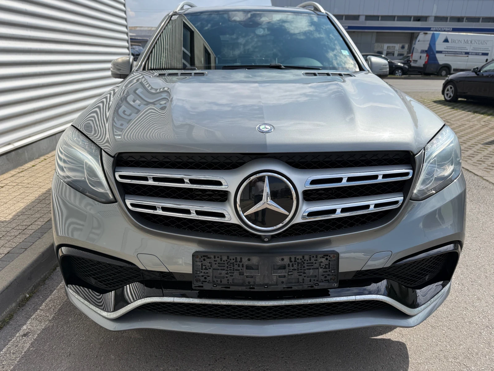 Mercedes-Benz GLS 350 AMG-Optic+ 4Matic+ Designo+ 7места+ Harman/Cardon, снимка 7 - Автомобили и джипове - 53980729