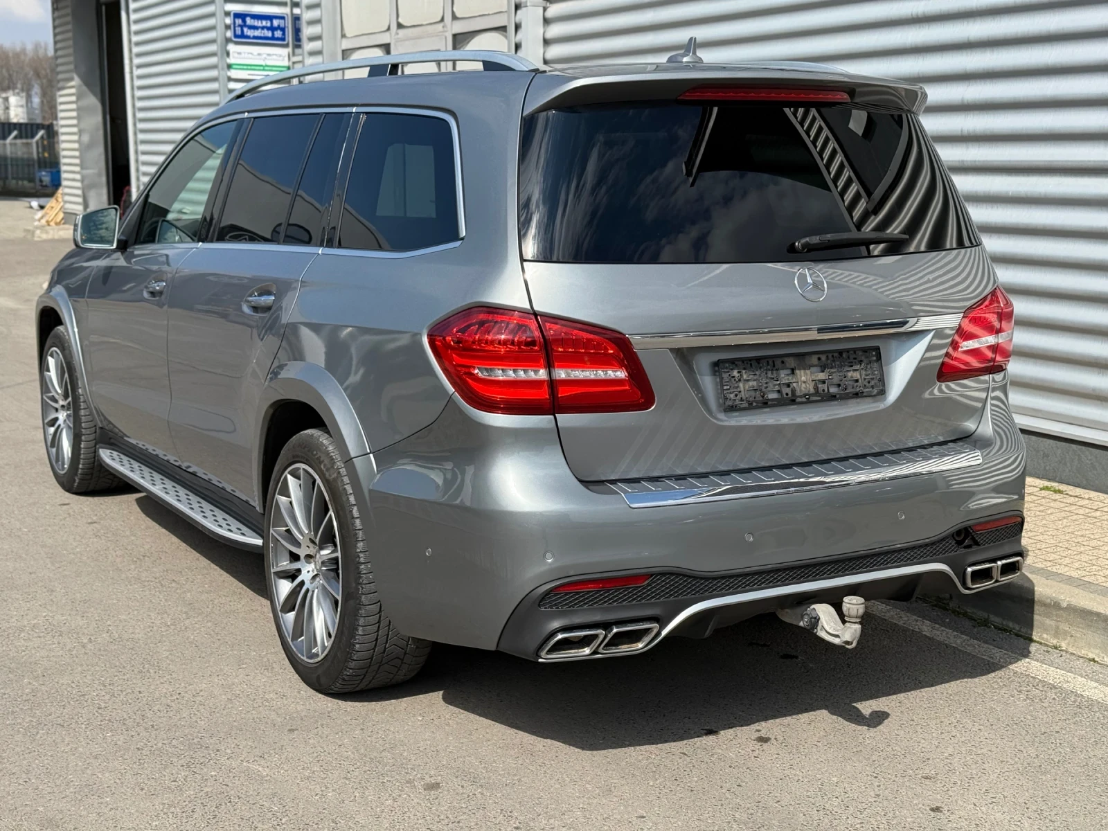 Mercedes-Benz GLS 350 AMG-Optic+ 4Matic+ Designo+ 7места+ Harman/Cardon, снимка 3 - Автомобили и джипове - 53980729