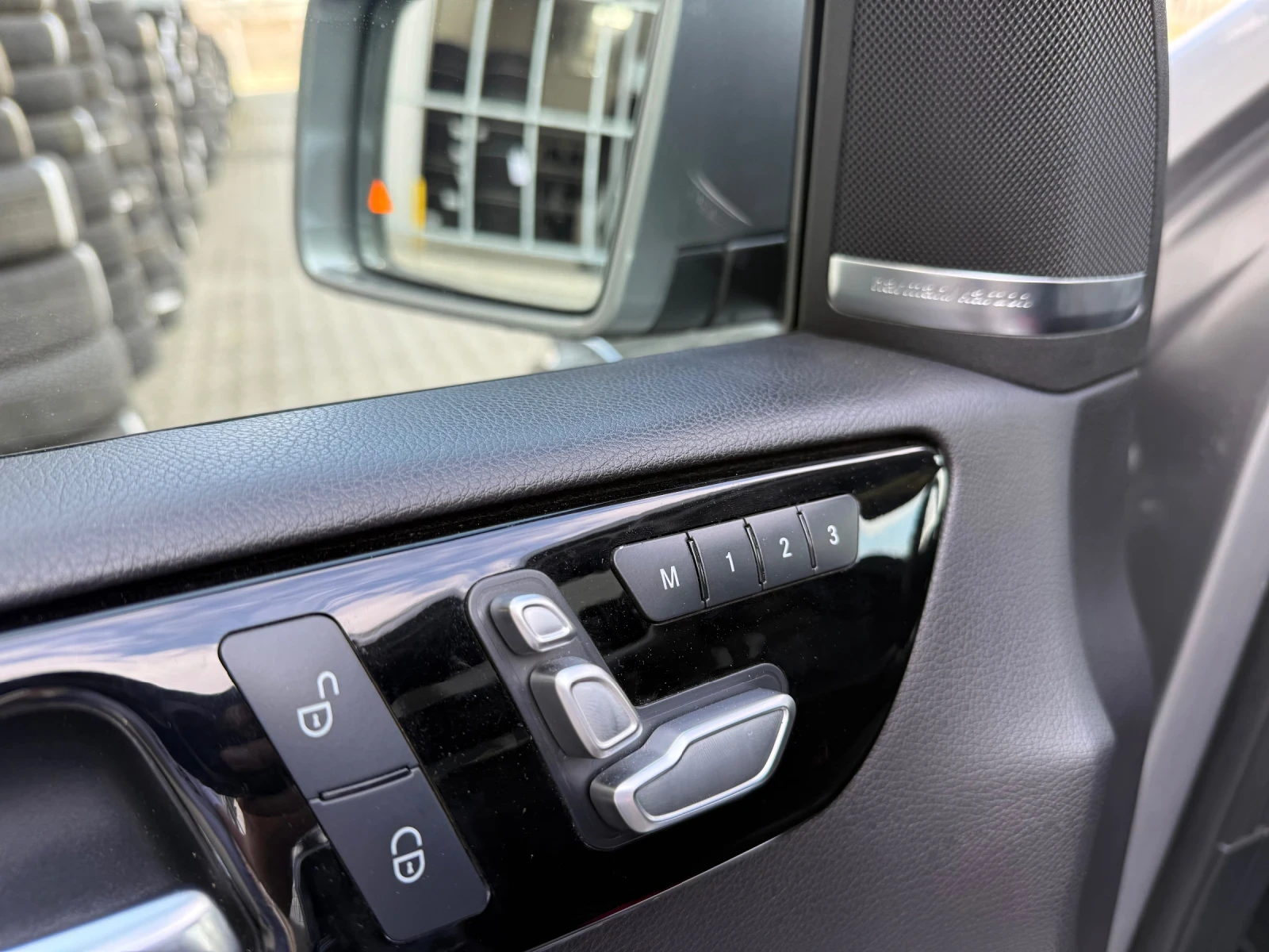 Mercedes-Benz GLS 350 AMG-Optic+ 4Matic+ Designo+ 7места+ Harman/Cardon, снимка 10 - Автомобили и джипове - 53980729