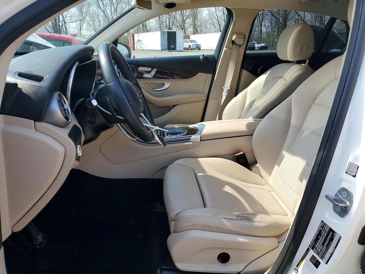 Mercedes-Benz GLC 2.0l Coupe 300 4Matic, снимка 7 - Автомобили и джипове - 54919586