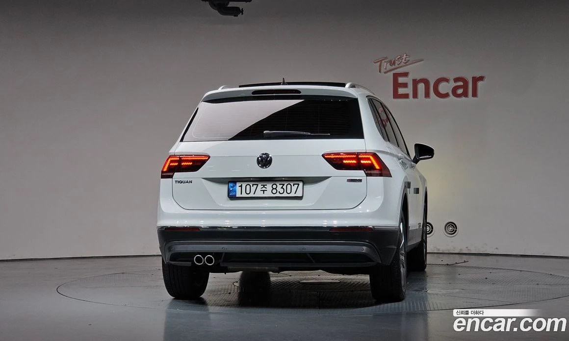 VW Tiguan 2.0 TDI 4Motion Prestige, снимка 3 - Автомобили и джипове - 56122211