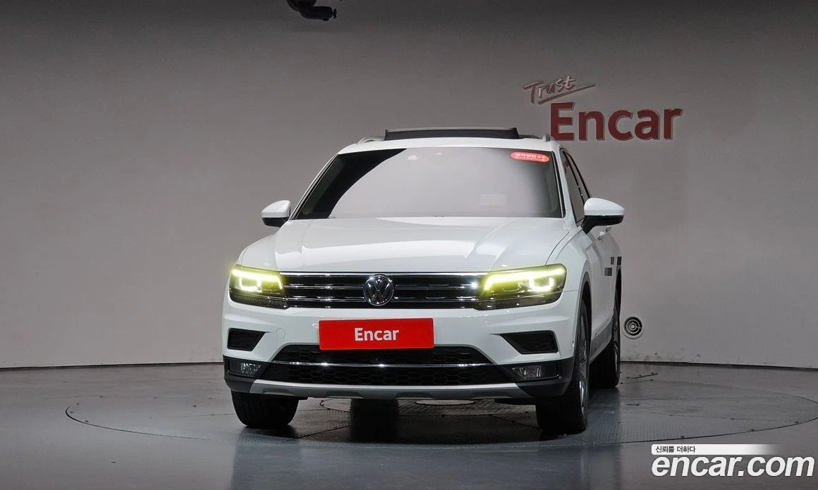 VW Tiguan 2.0 TDI 4Motion Prestige, снимка 2 - Автомобили и джипове - 56122211