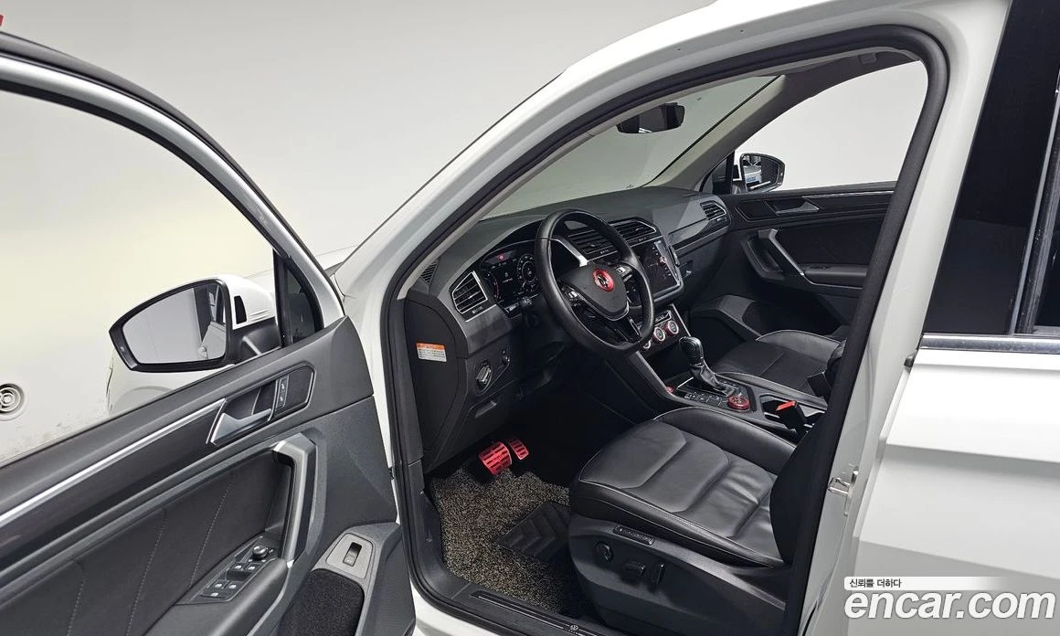 VW Tiguan 2.0 TDI 4Motion Prestige, снимка 12 - Автомобили и джипове - 56122211