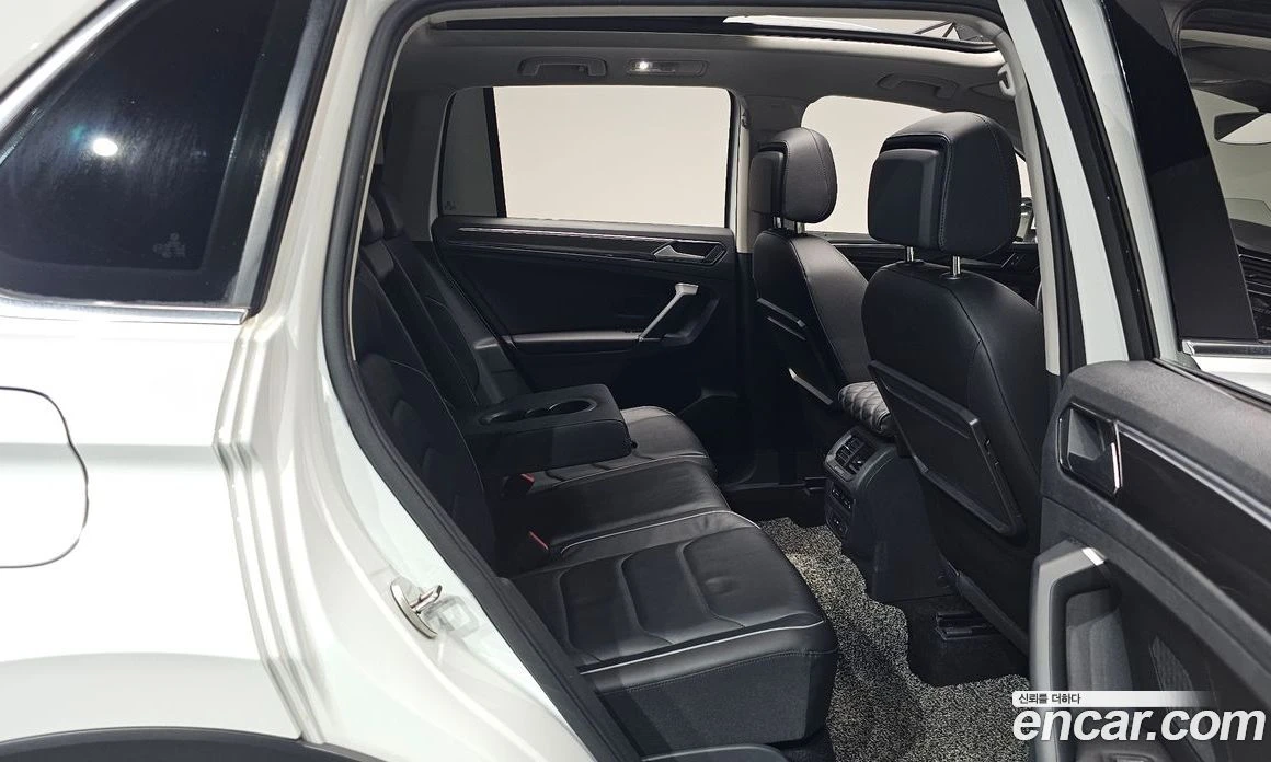 VW Tiguan 2.0 TDI 4Motion Prestige, снимка 16 - Автомобили и джипове - 56122211