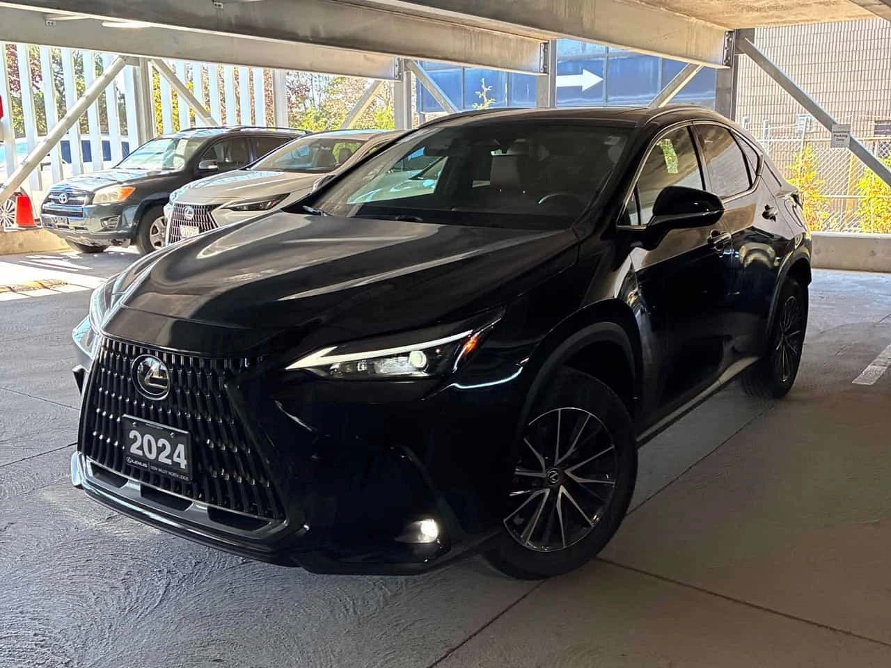 Lexus NX 350h | CARFAX | ������ ���������������� �� LEXUS | Mobile.bg � ����������� 1