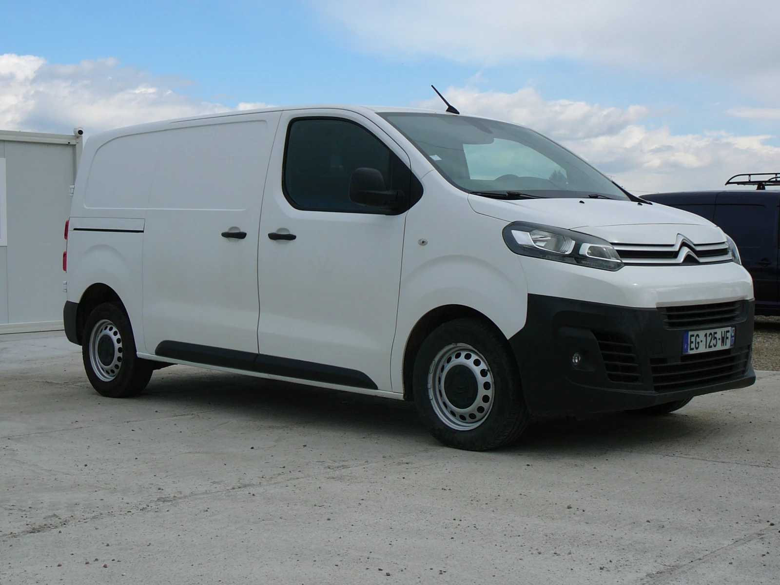 Citroen Jumpy 2.0 hdi средна база, снимка 2 - Бусове и автобуси - 54393093