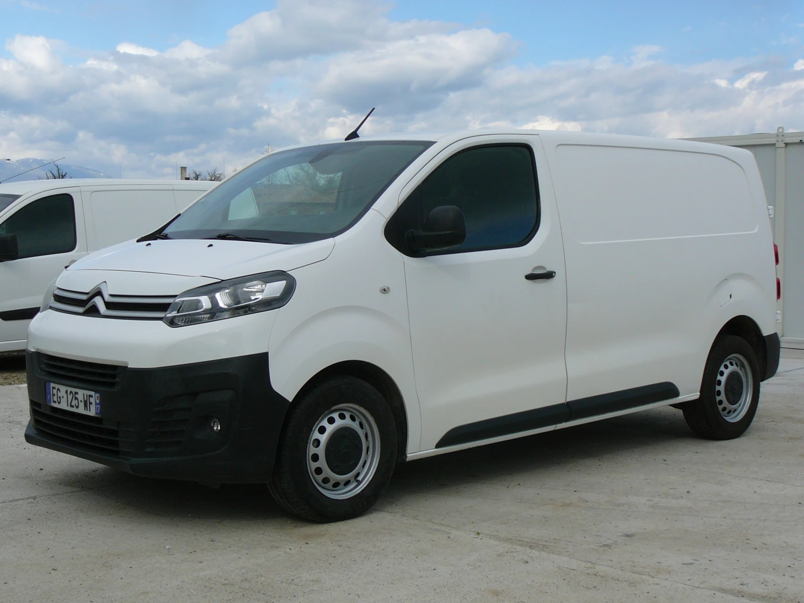 Citroen Jumpy 2.0 hdi средна база