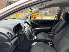 Toyota Corolla verso 1.8vvti Автомат 6+ 1, снимка 9