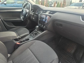 Skoda Octavia 2.0 TDI/ПОДГРЕВ/ОБСЛУЖЕНА, снимка 11