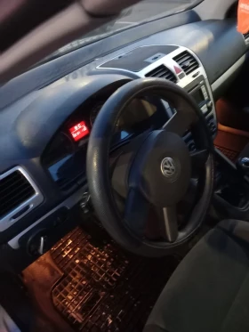 VW Golf - 2000 € / 3911.66 лв. - 76292002 8