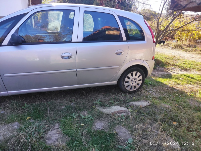 Opel Meriva, снимка 4 - Автомобили и джипове - 47848892