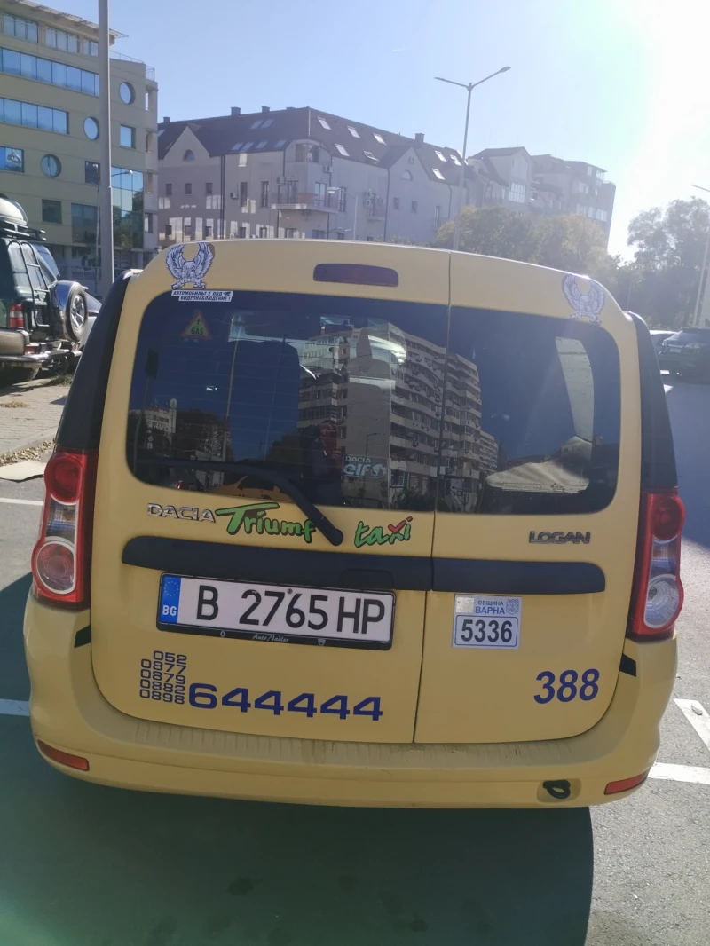 Dacia Logan Бензин+ гас, снимка 6 - Автомобили и джипове - 47849635