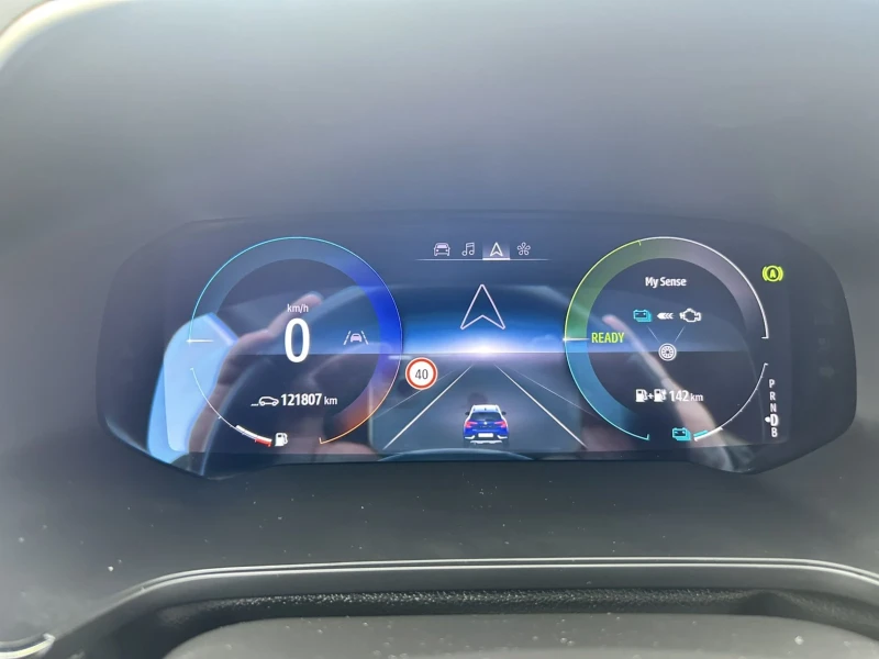 Renault Captur 1.6 PLUG IN HYBRID 160 * E-TECH * NAVI * FULL LED , снимка 12 - Автомобили и джипове - 49917800