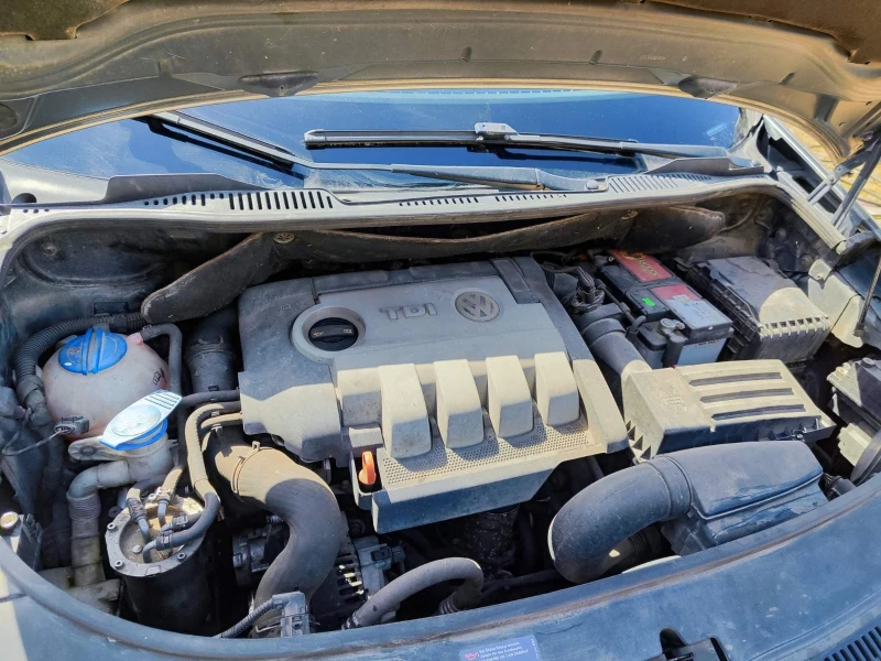 VW Touran Cross Touran , снимка 5 - Автомобили и джипове - 50432537