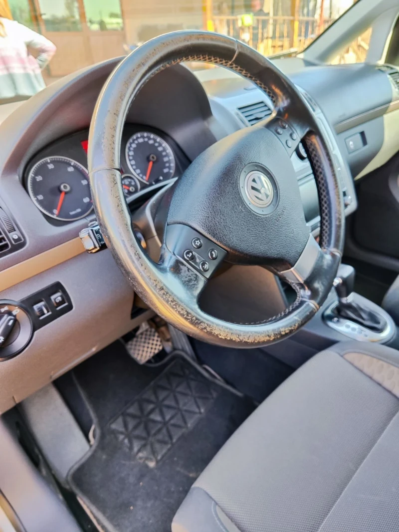 VW Touran Cross Touran , снимка 6 - Автомобили и джипове - 50432537