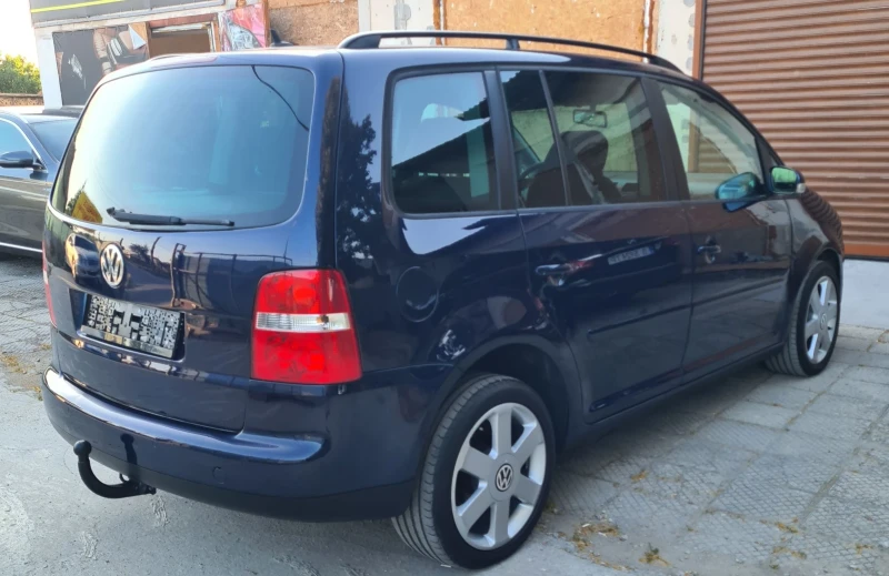 VW Touran 2.0 TDI 140к.с. АВТОМАТИК, снимка 4 - Автомобили и джипове - 52486251