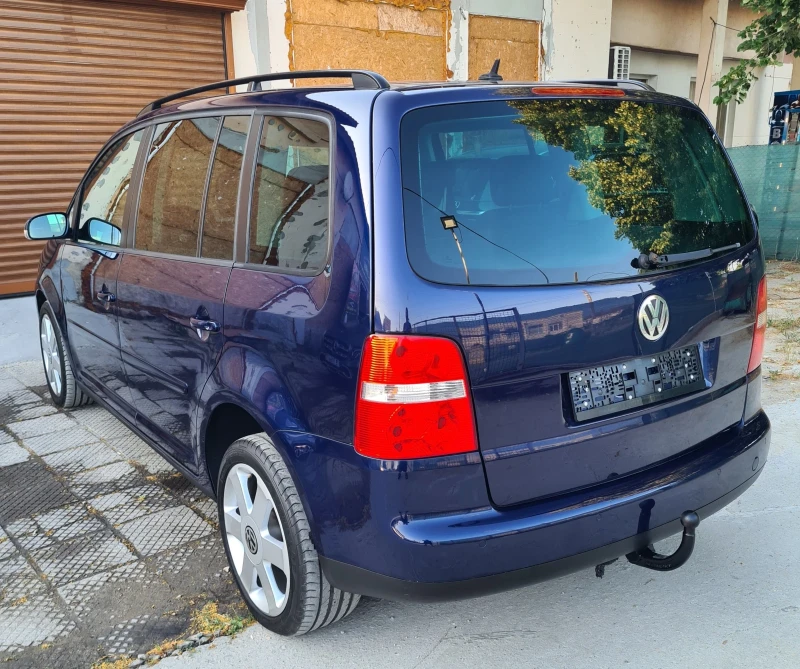 VW Touran 2.0 TDI 140к.с. АВТОМАТИК, снимка 6 - Автомобили и джипове - 52486251