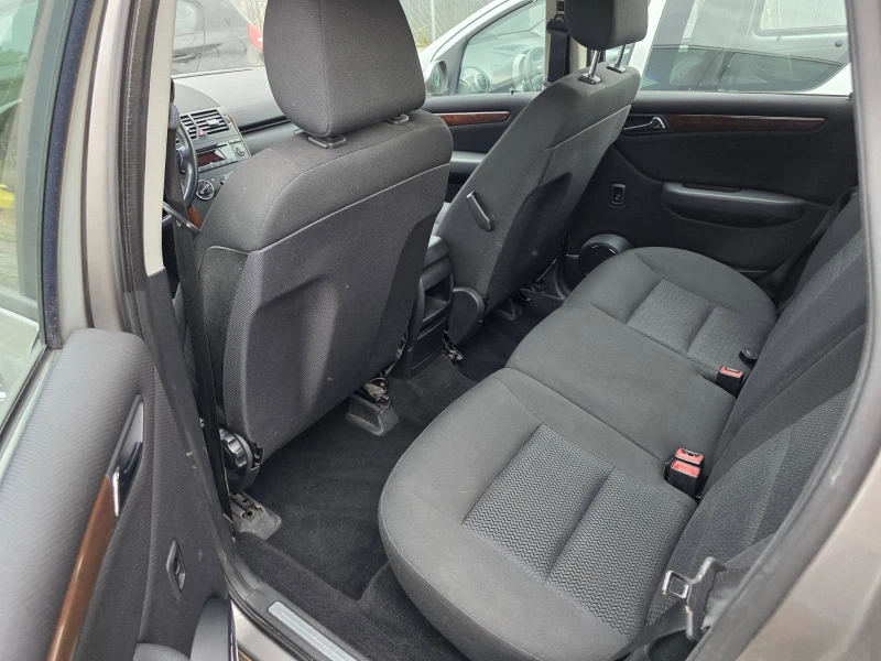 Mercedes-Benz A 180 1.8, снимка 6 - Автомобили и джипове - 52277628